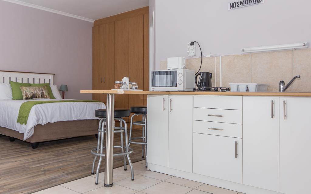 10 Windell Self Catering Accommodation Дурбанвиль Экстерьер фото